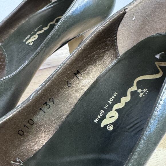 Vintage Made in Spain Nina Olive Green Pumps Heels Size 6 leather - Picture 2 of 7